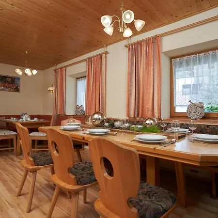 Almaar - Arno's Hoamat Apartman *